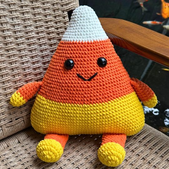 Pillow Crochet Pattern: Candy Corn - Halloween Amigurumi - Easy Beginner (PDF Pattern)